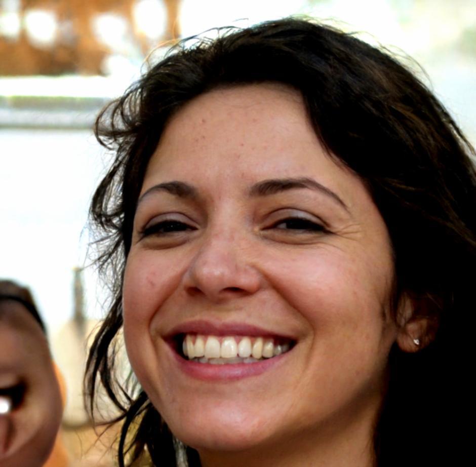 Laura Serrano, Instructora de Presupuestos y Ahorro